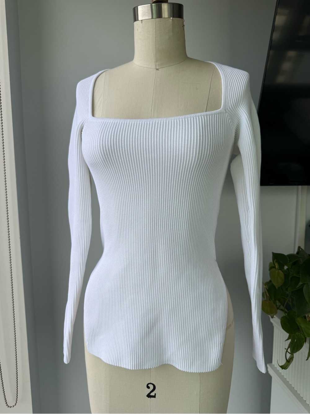 Aritzia Babaton Sculpt Knit White Ribbed Square-Neck Long Sleeve Top